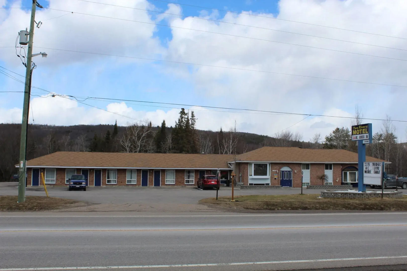 Two Rivers Motel