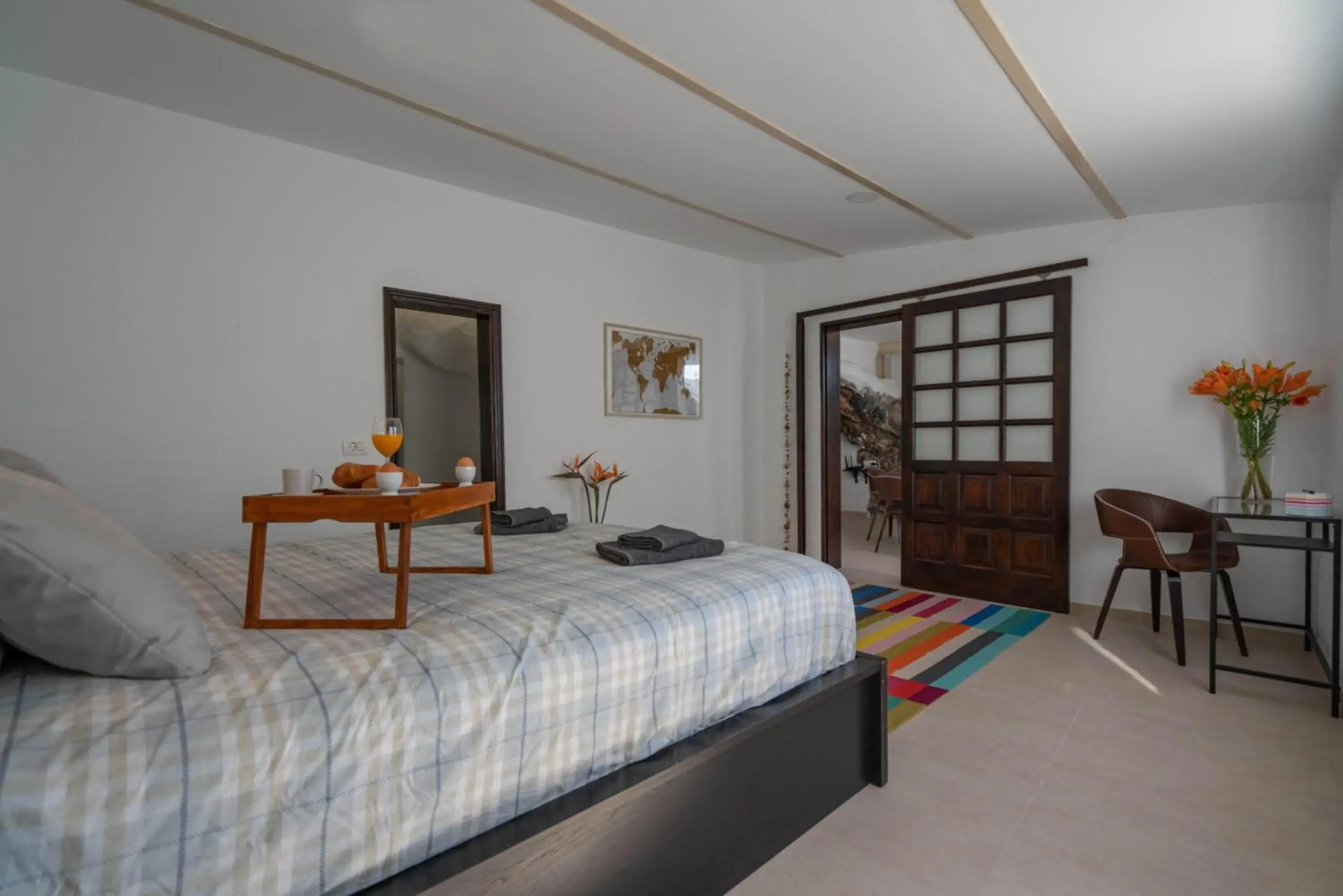 Spectacular Cave with two large terraces (70m2) by the sea