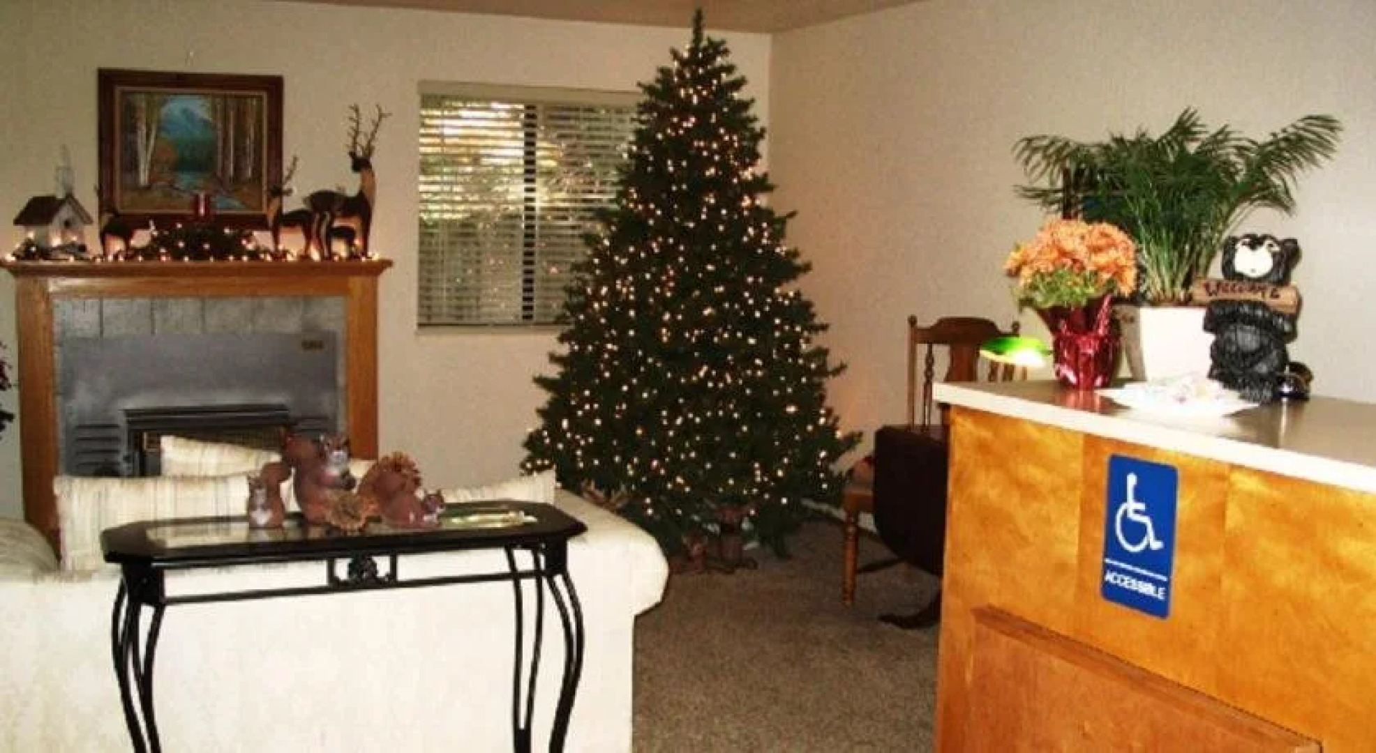 Christmas Tree Inn