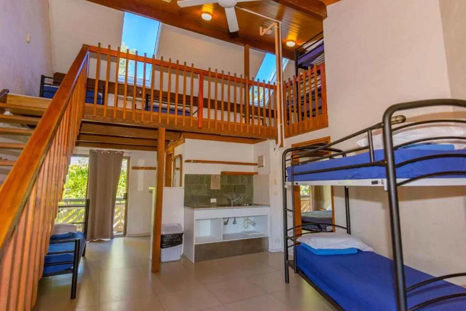 Aquarius Backpackers Resort