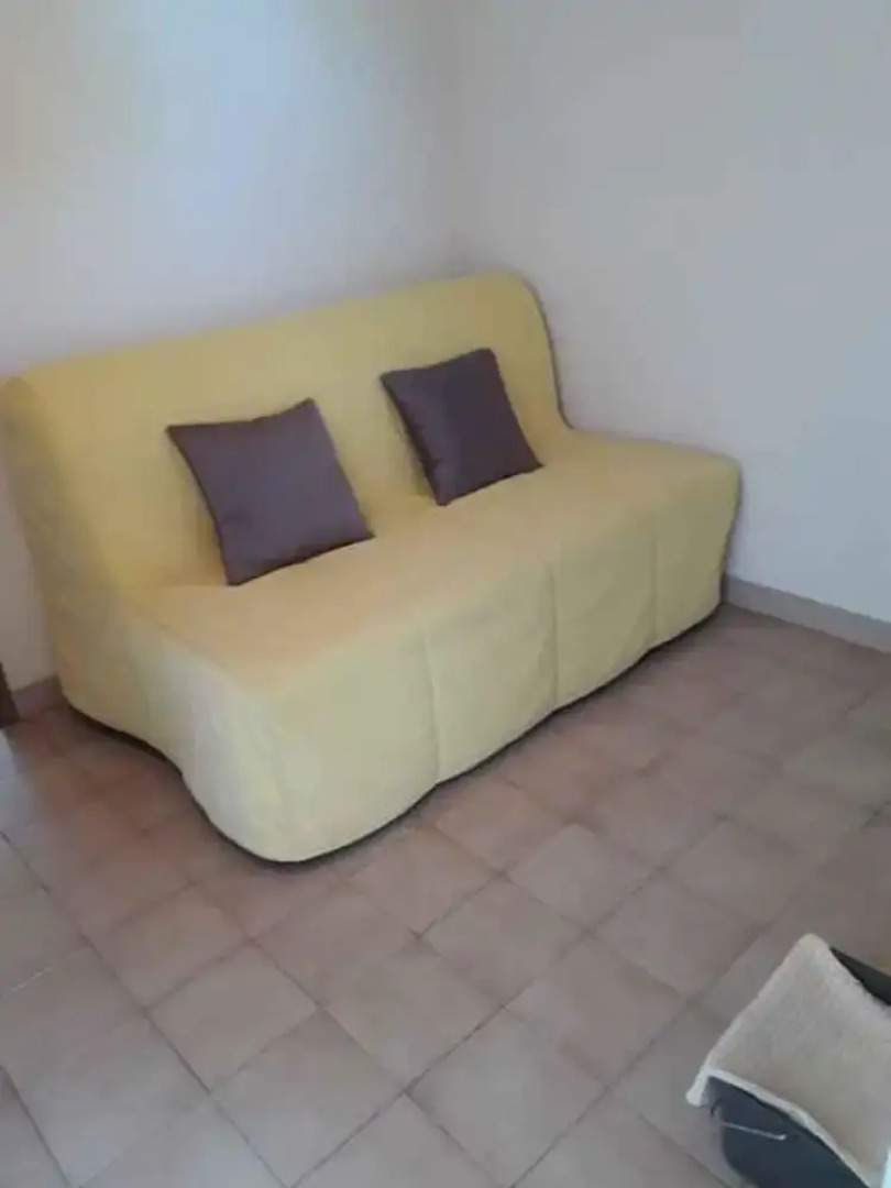 Studio in Sanary-sur-mer, With Wonderful Mountain View - 1 km From the Beach