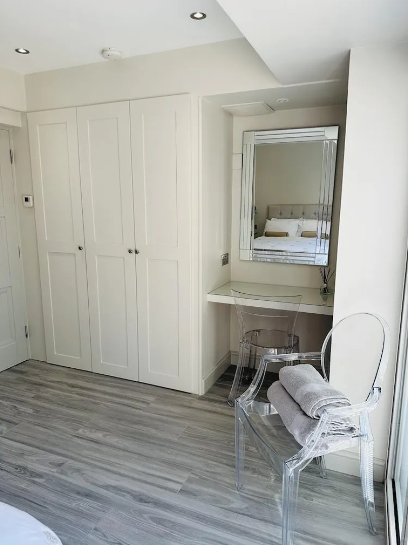 Beautiful 1-bed Studio in Bourne end