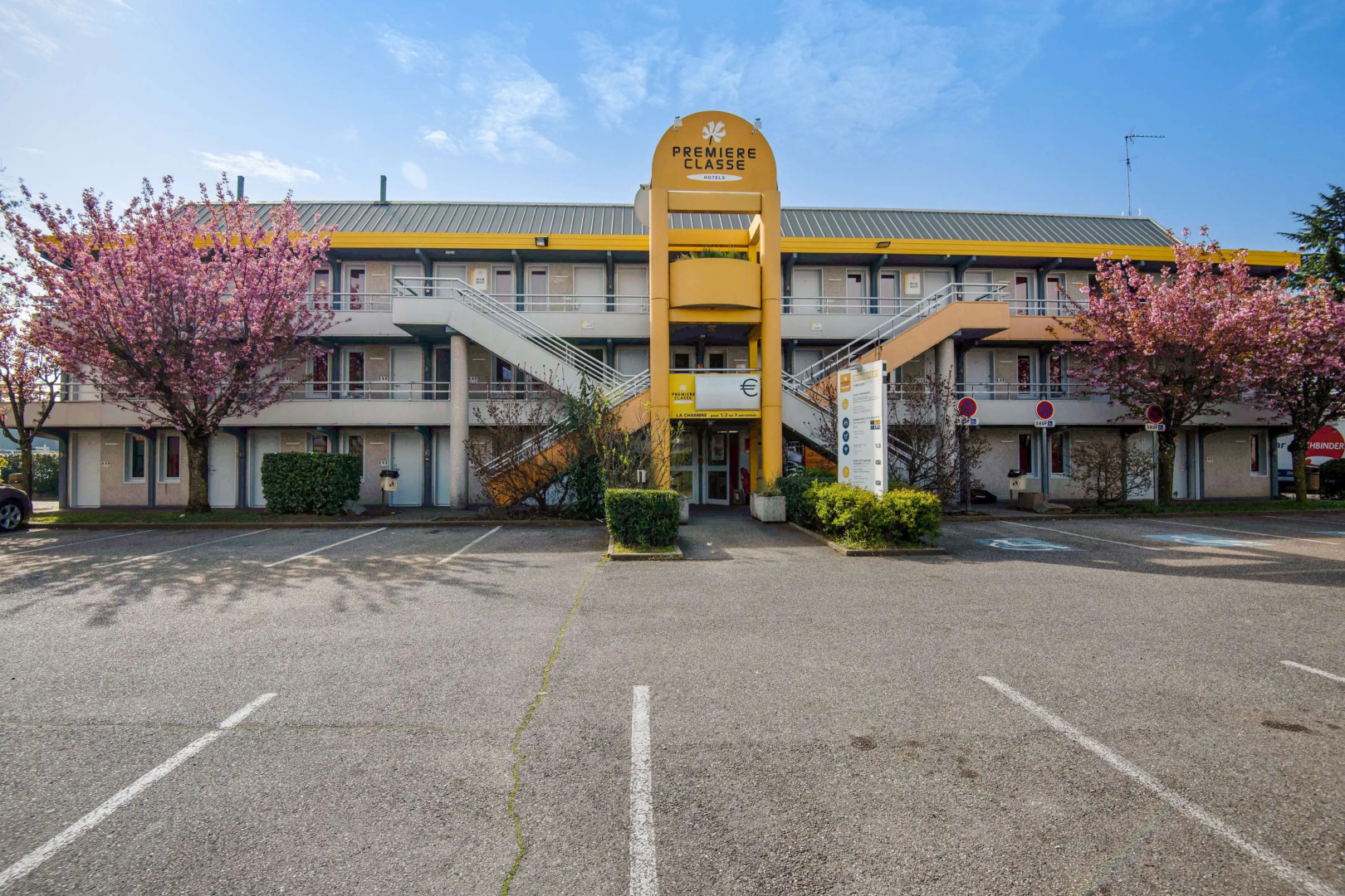 Premiere Classe Lyon Est - Bron Eurexpo