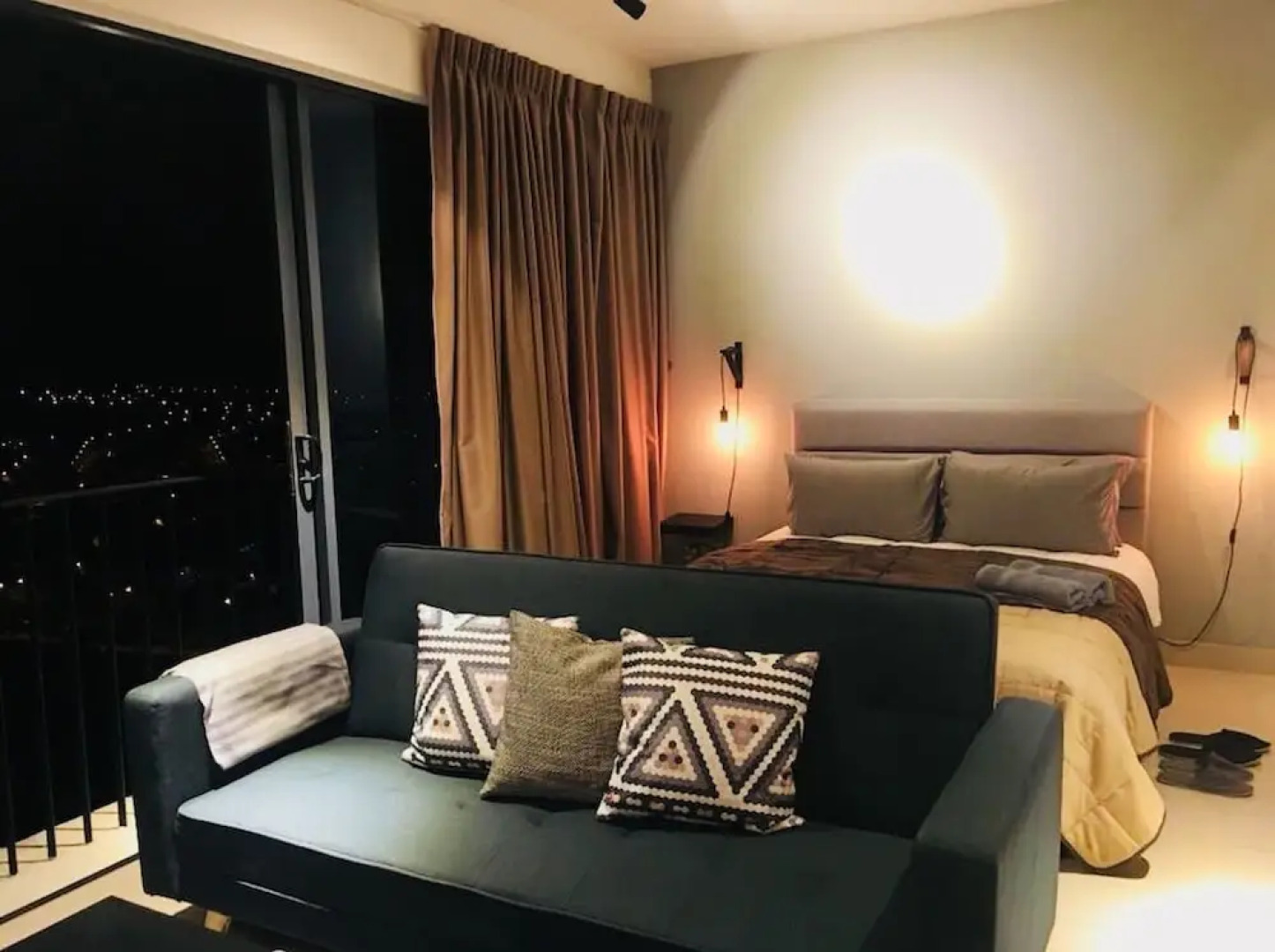 Machome GuestHome at Trefoil Setia City