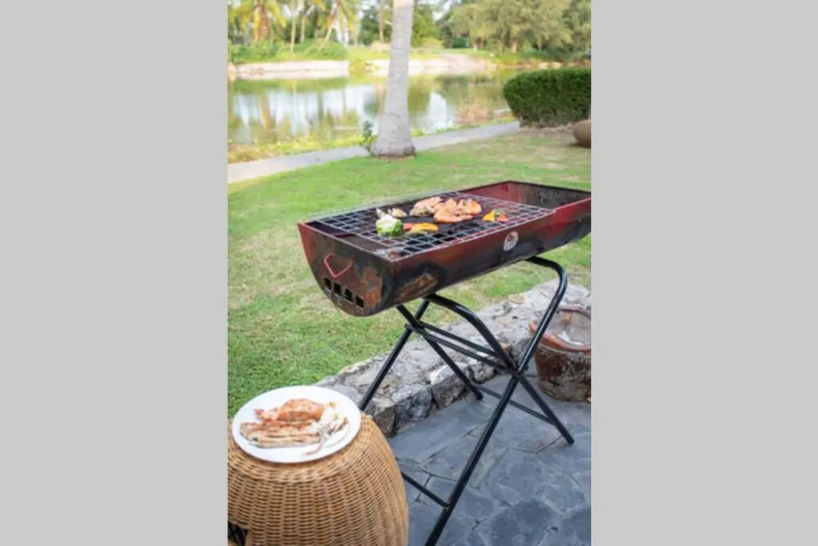 F4 Beach house Kitchen BBQ 3 bedrooms Large yard