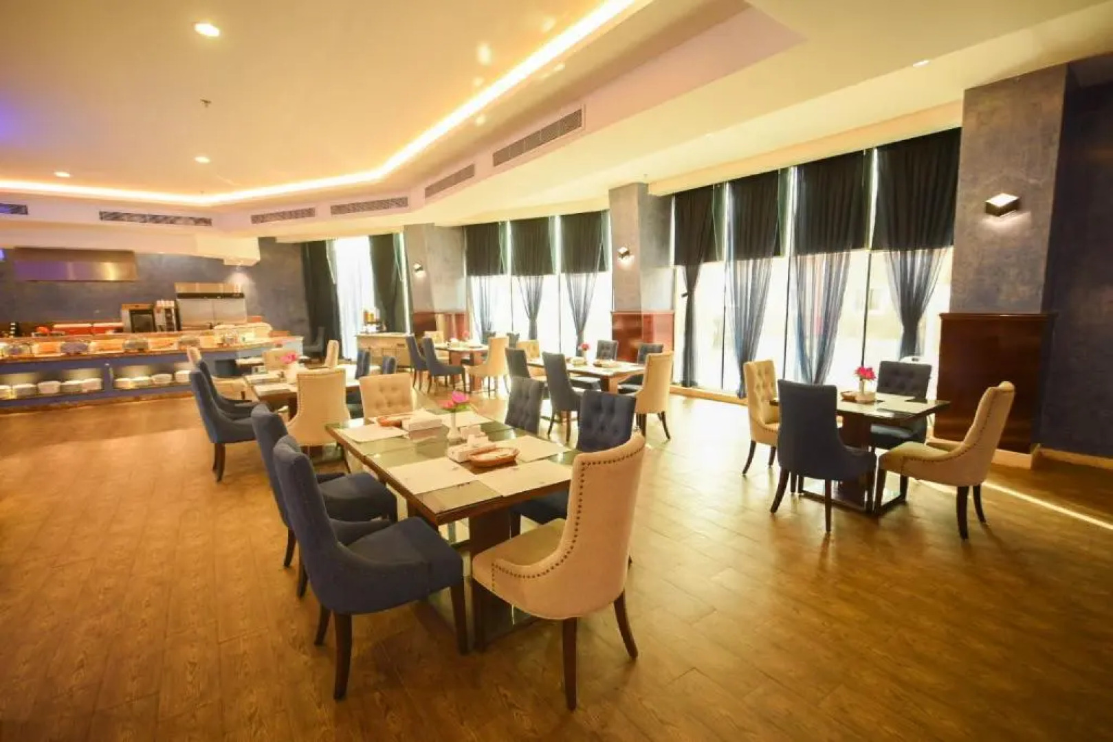 Hotel & Resort Golden Marina Yanbu  فندق ومنتجع جولدن مارينا ينبع إدارة وتشغيل شركة منتجع المرسى الذهبي