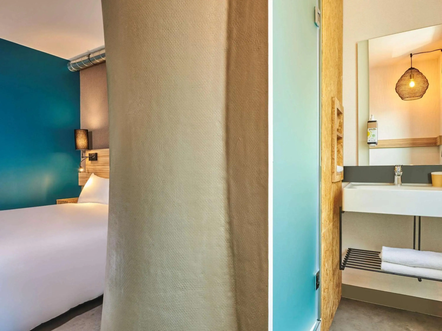 B&B HOTEL Rueil-Malmaison Gare