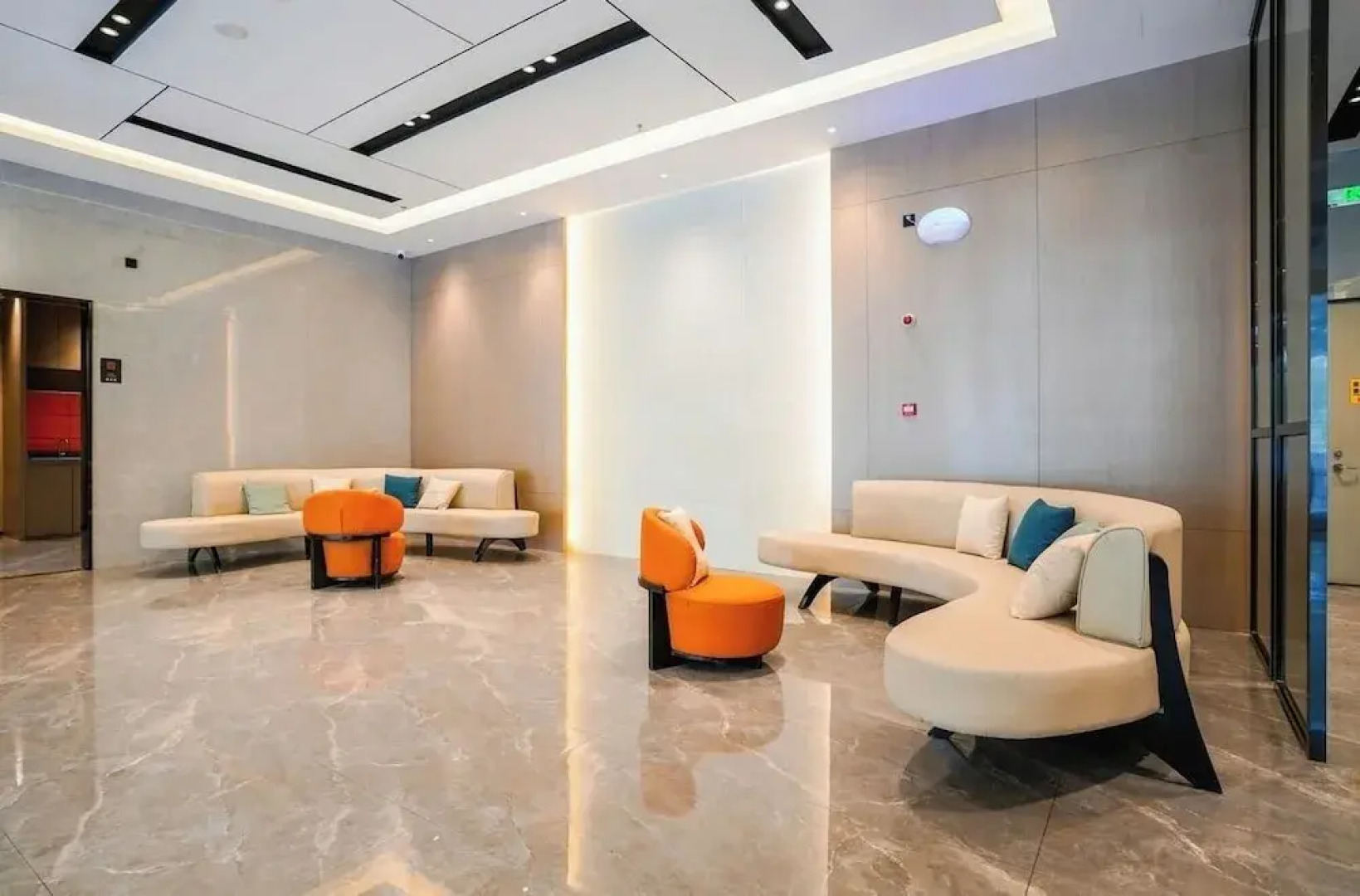 yi xuan hotel - bus station