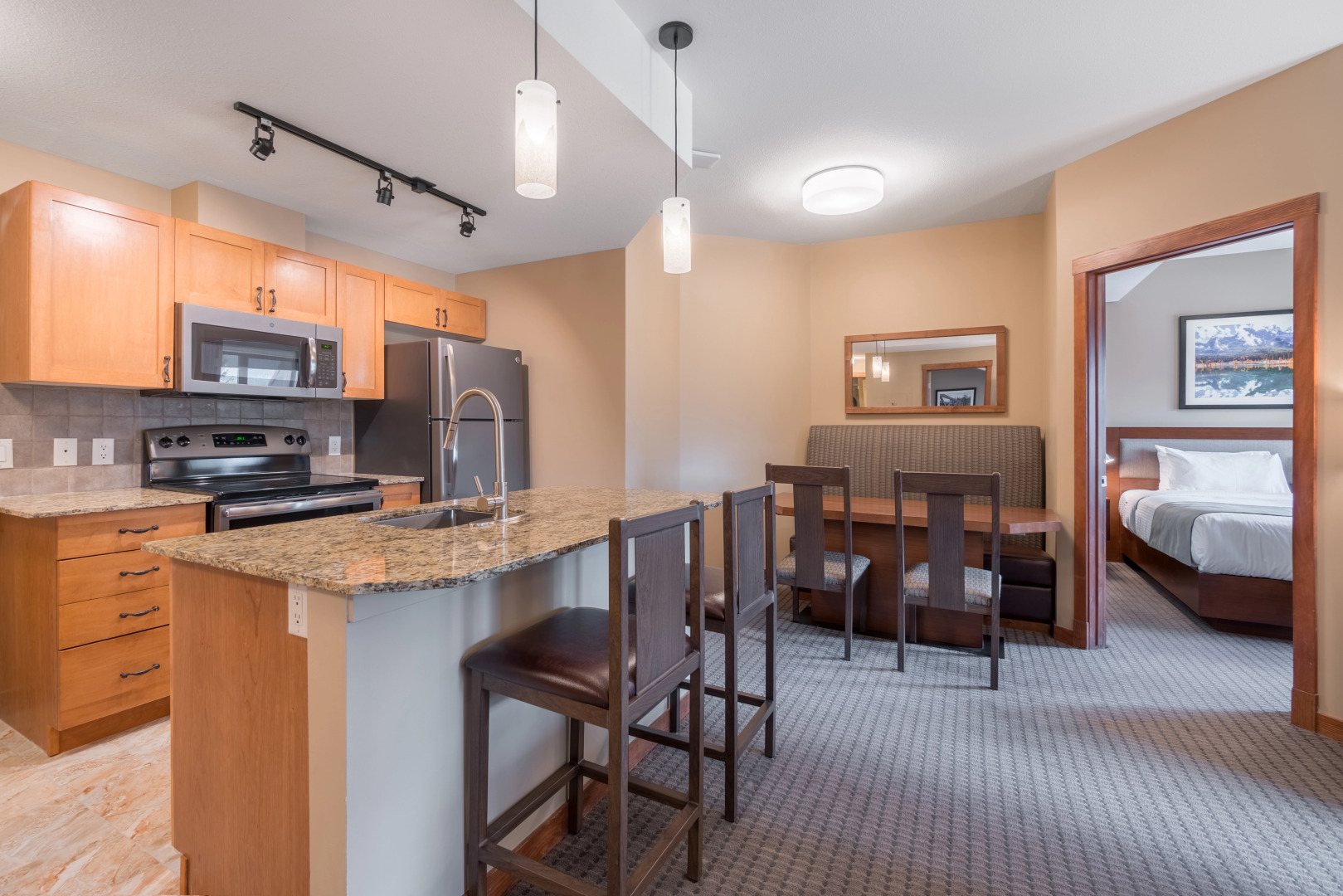 Falcon Crest Lodge by CLIQUE