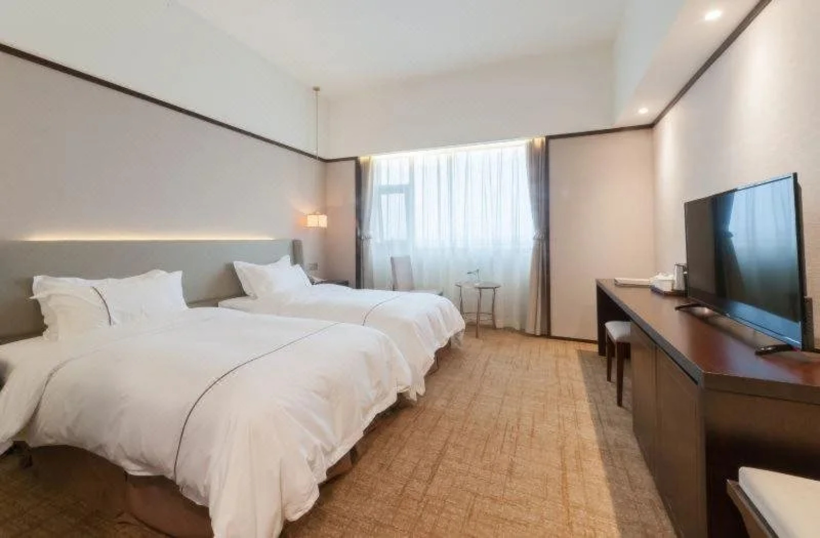 Days Hotel By Wyndham Wuhu Anqi