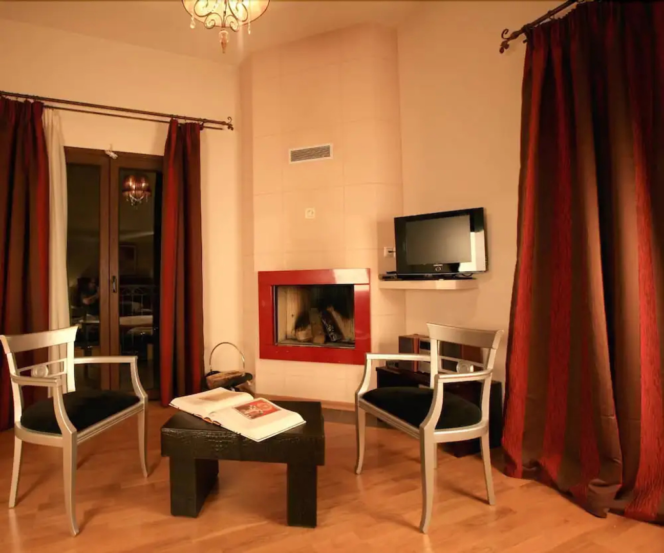 Epavlis Meteora Suites Hotel