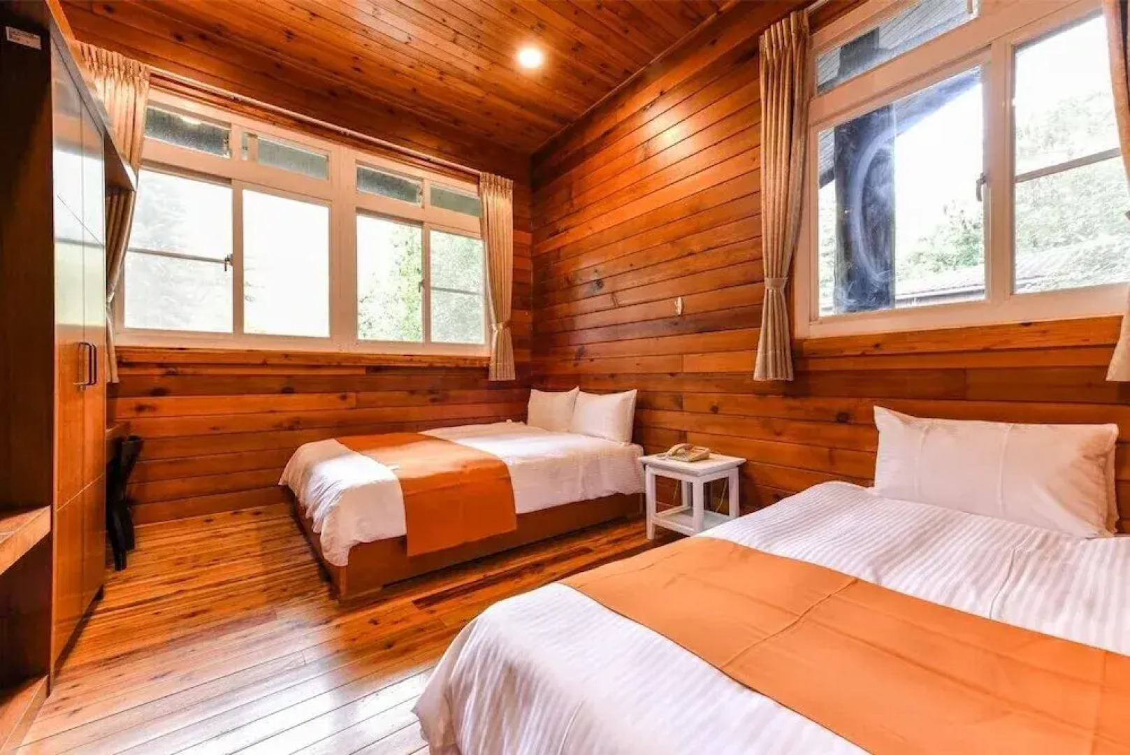 Chanshuo Forestville