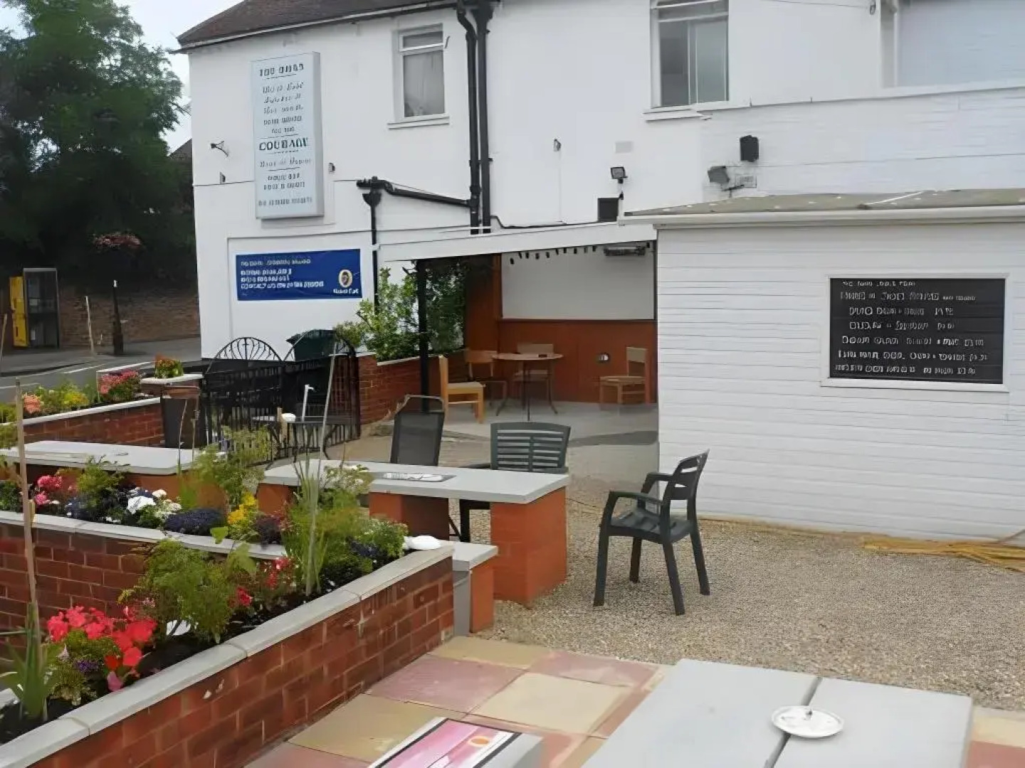 Swan Inn, Heathrow Airport