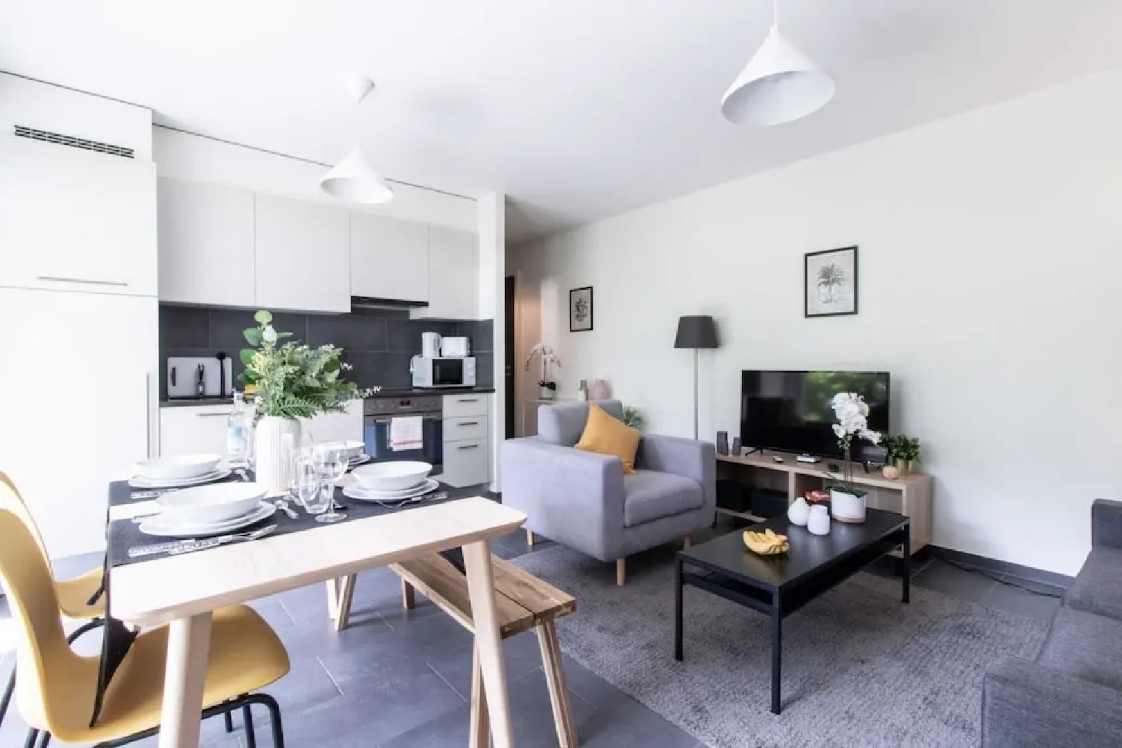 Modern 1 Bedroom Apartment at Le Bouveret. Self-checkin