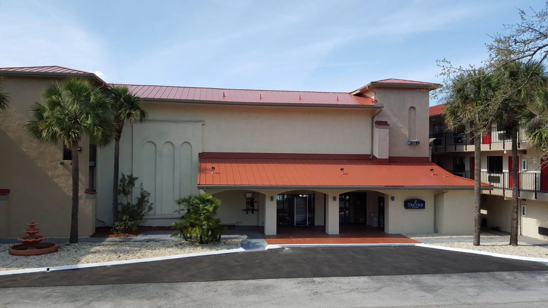 Tricove Inn & Suites