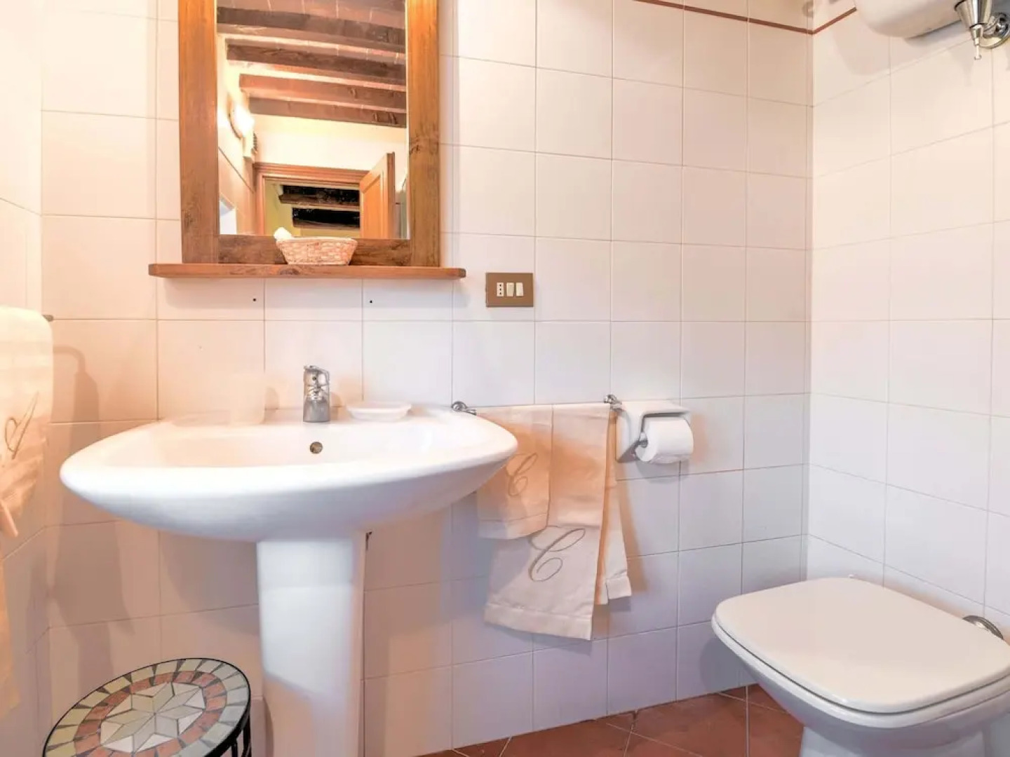 Scenic Stay in Restored Retreat