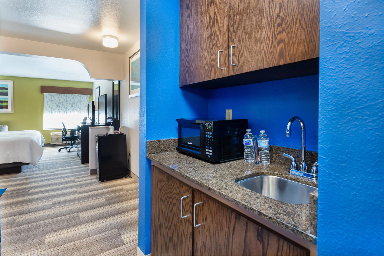 Country Inn & Suites by Radisson, South Haven, MI