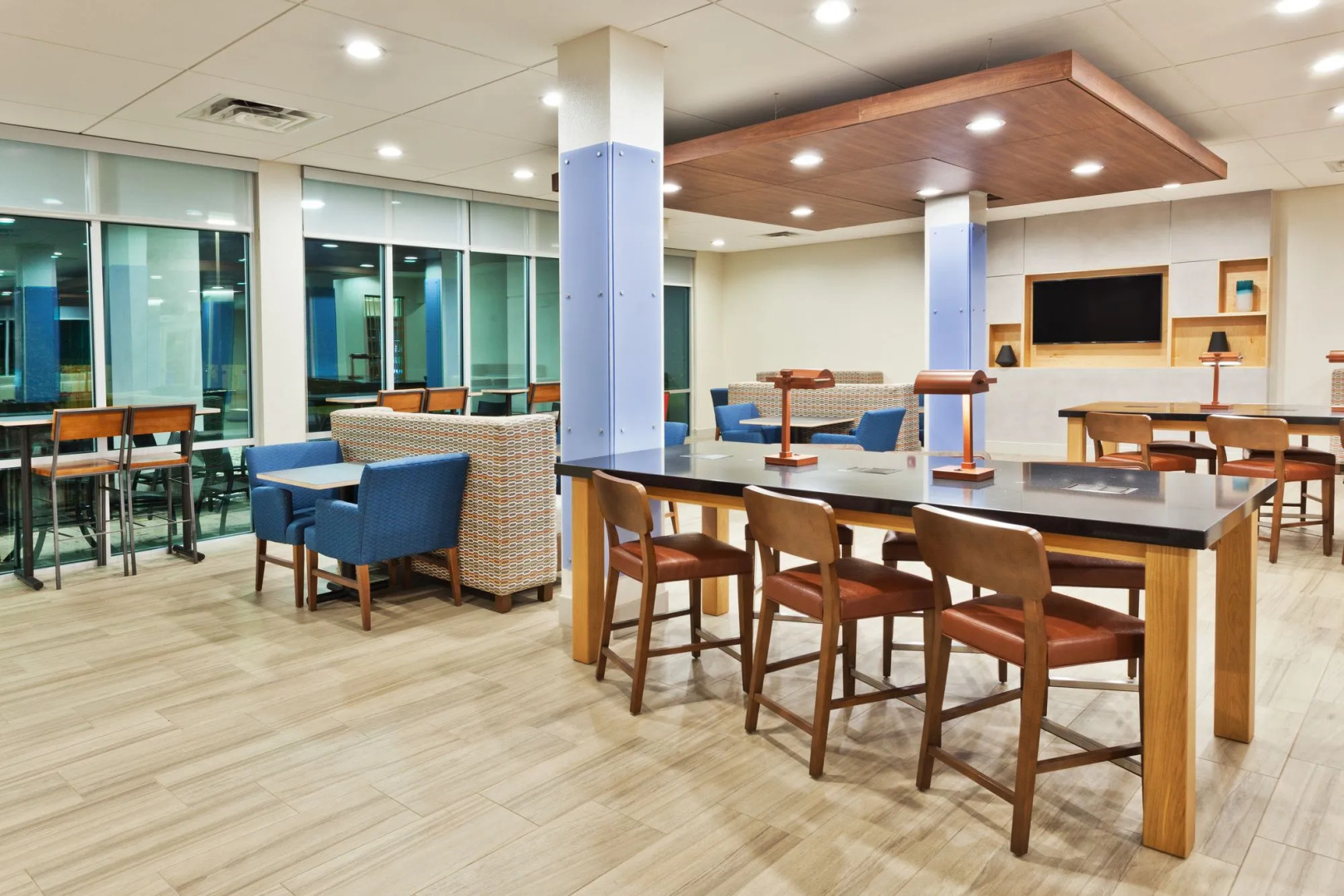 Holiday Inn Express & Suites Cartersville by IHG