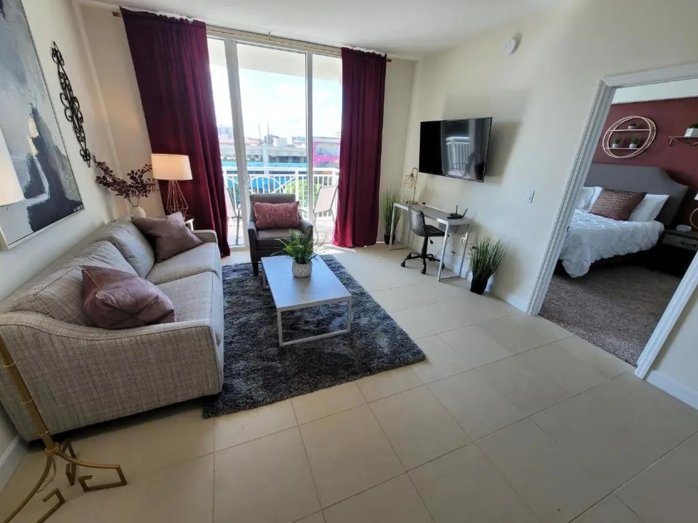 2br2bd, Downtown, Cal King