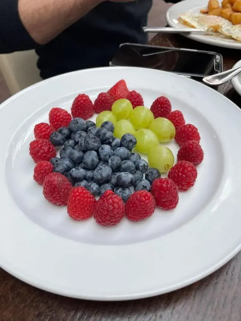 Coast Lonsdale Quay Hotel