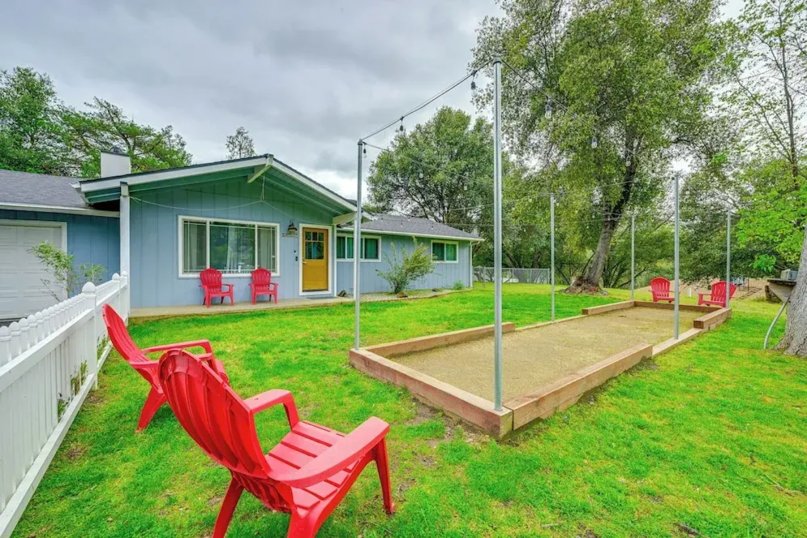 Dog-friendly Oakhurst Home: Walk to Downtown!