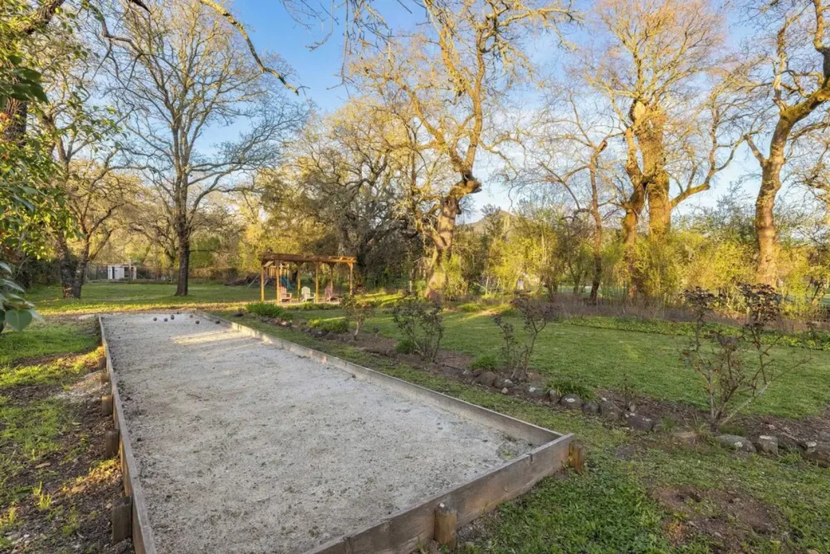 Valley of the Moon by Avantstay Tranquil Escape, Large Yard w/ Hot Tub & Fire Pit