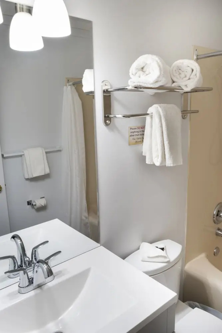 Schott’s Lake Conference & Resort