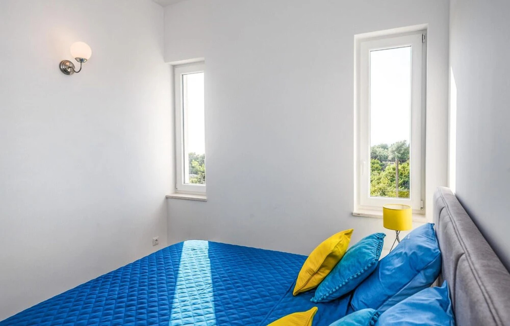 Stunning Home in Lun With Outdoor Swimming Pool, Wifi and 6 Bedrooms