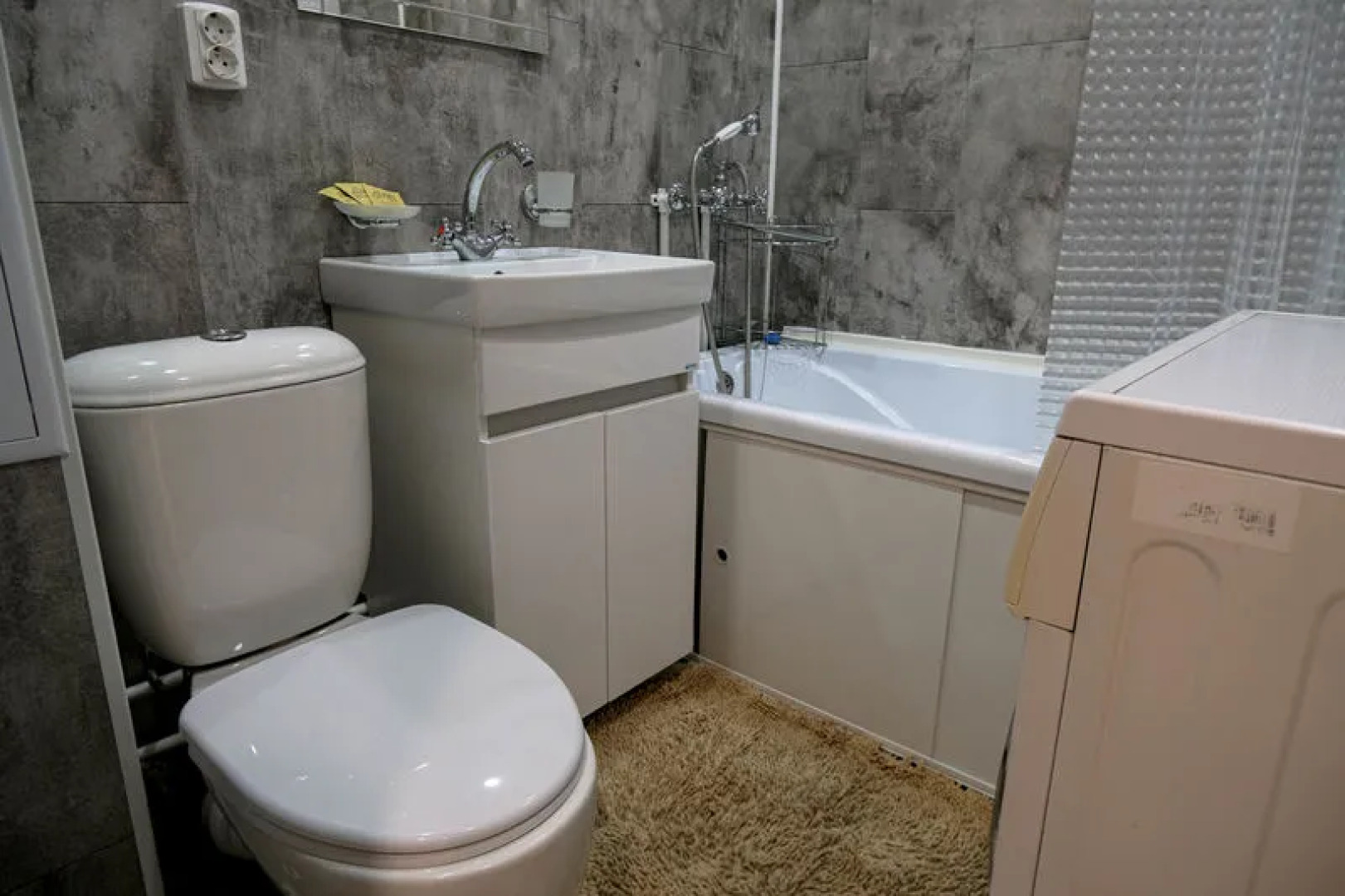 Crystal Apartments on str. Festivalnaya, bld. 9 a