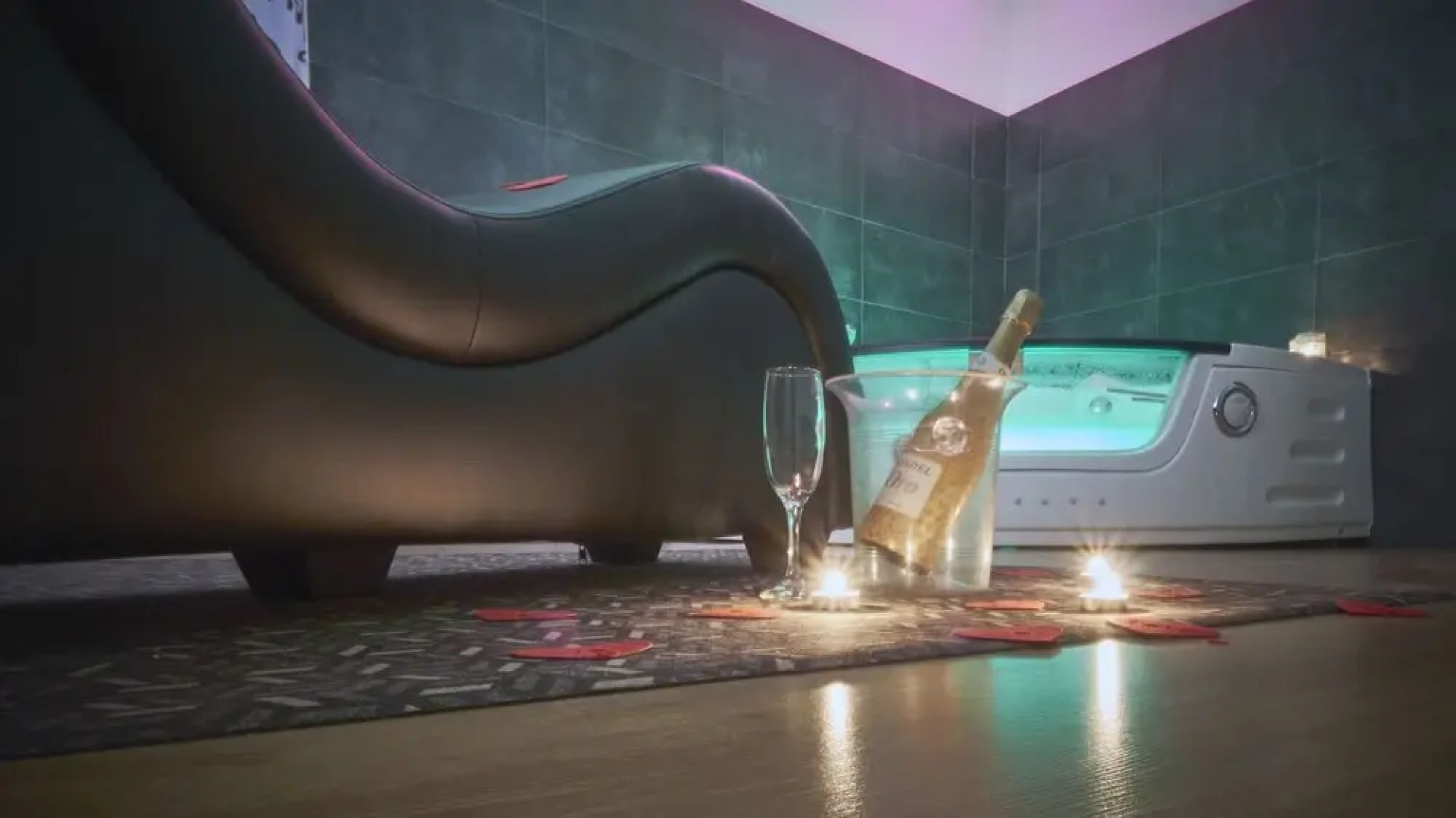 Rural House With Jacuzzi and Fireplace in the Room for 2-4 People