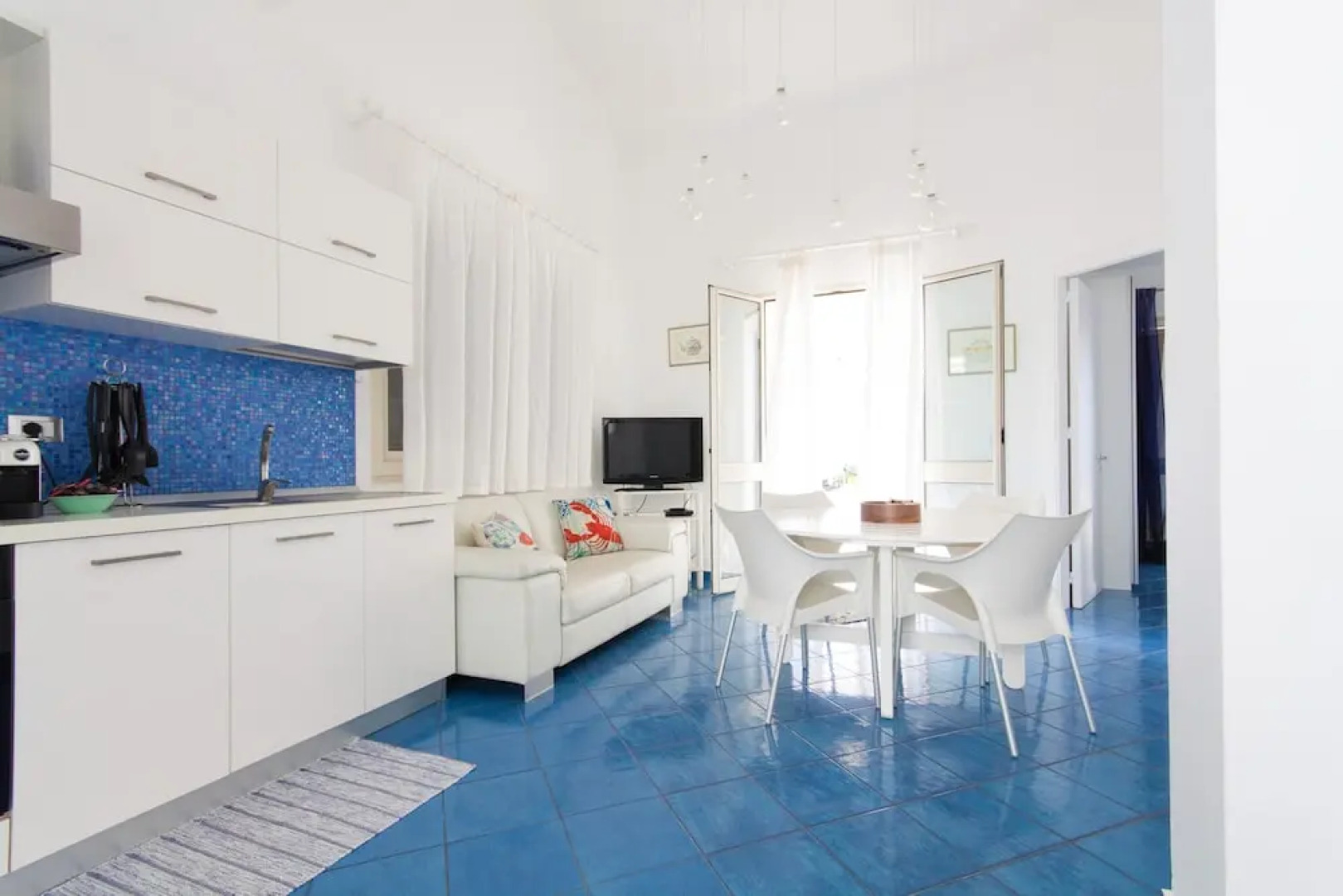 Apartment With 3 Bedrooms in Piano di Trappeto, With Wonderful sea Vie