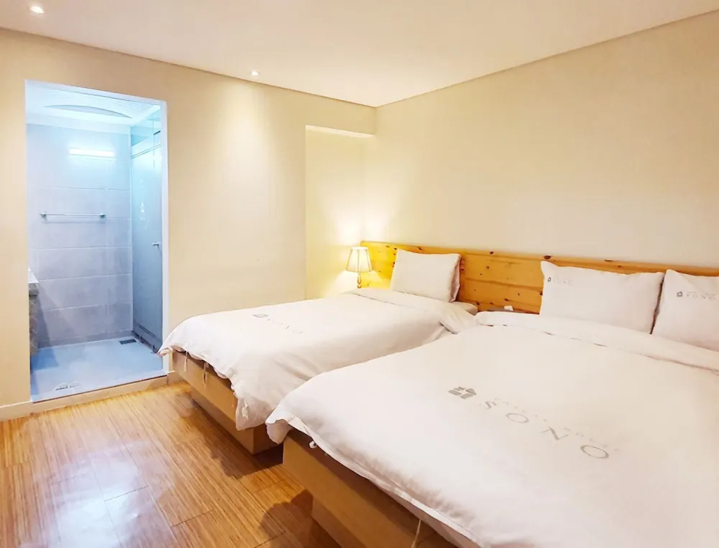 Casual House SONO Guest House - Hostel