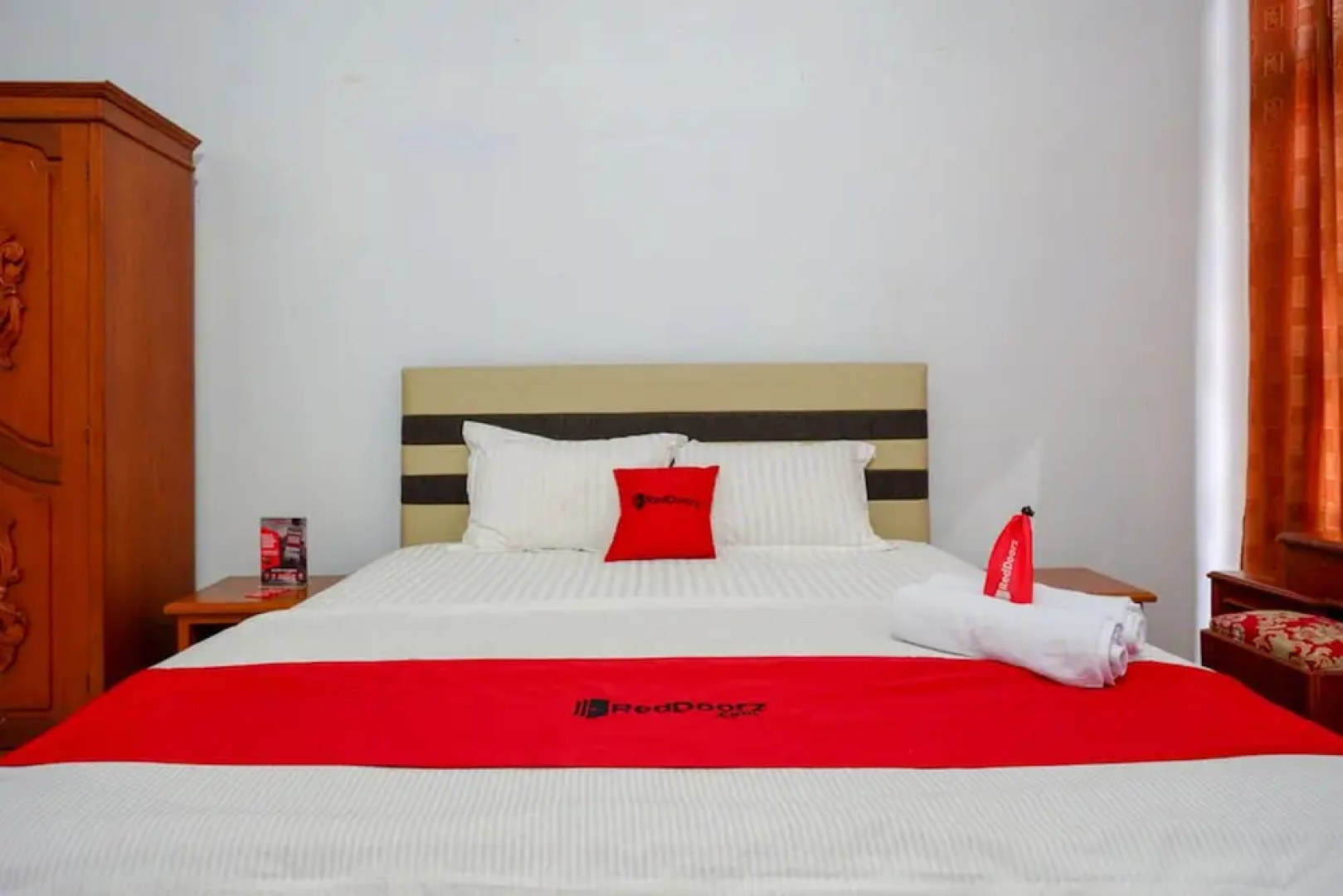 RedDoorz @ Hotel Horas Palopo