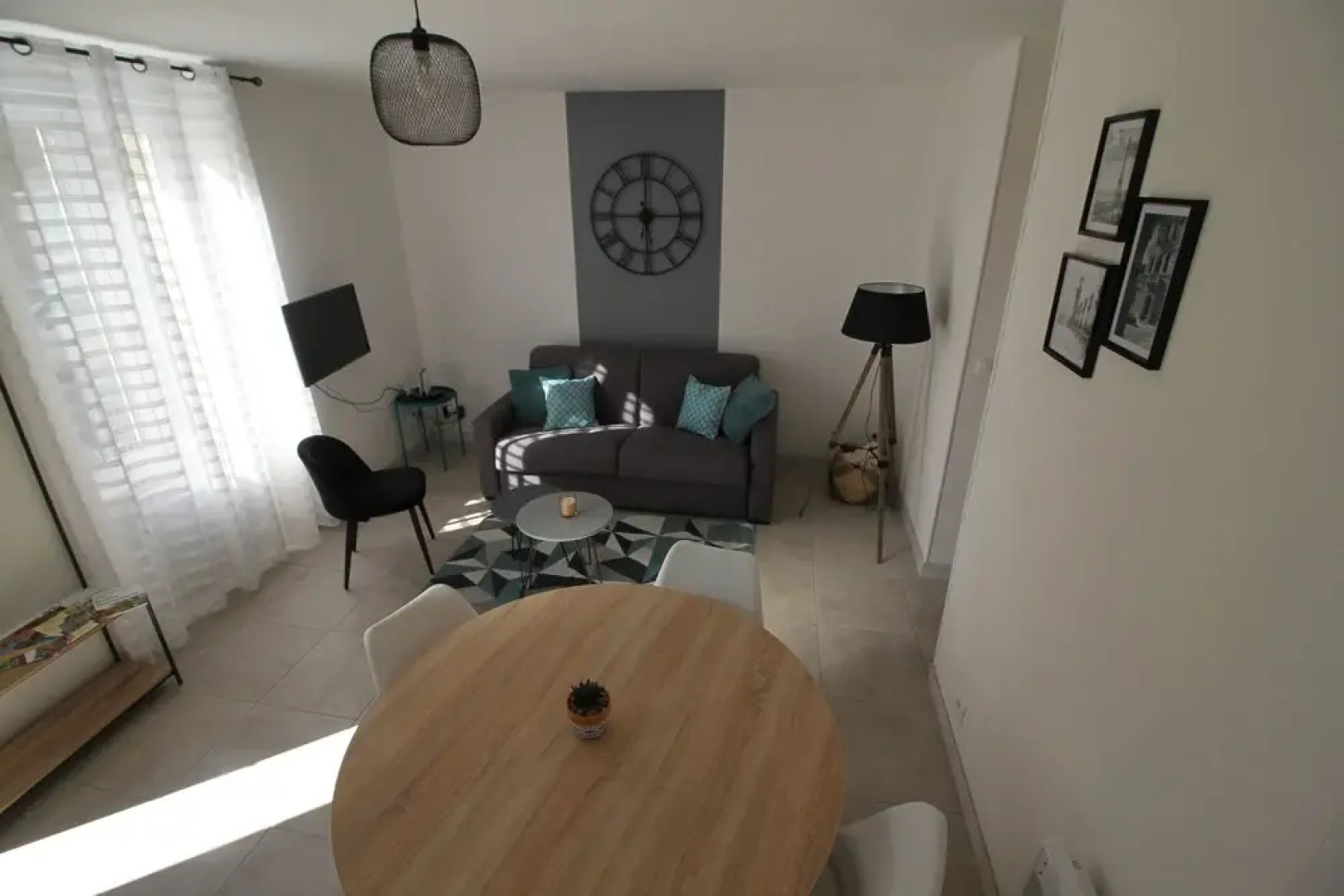 F2 Appart Rénové au Calme Proche Gare et Commerces