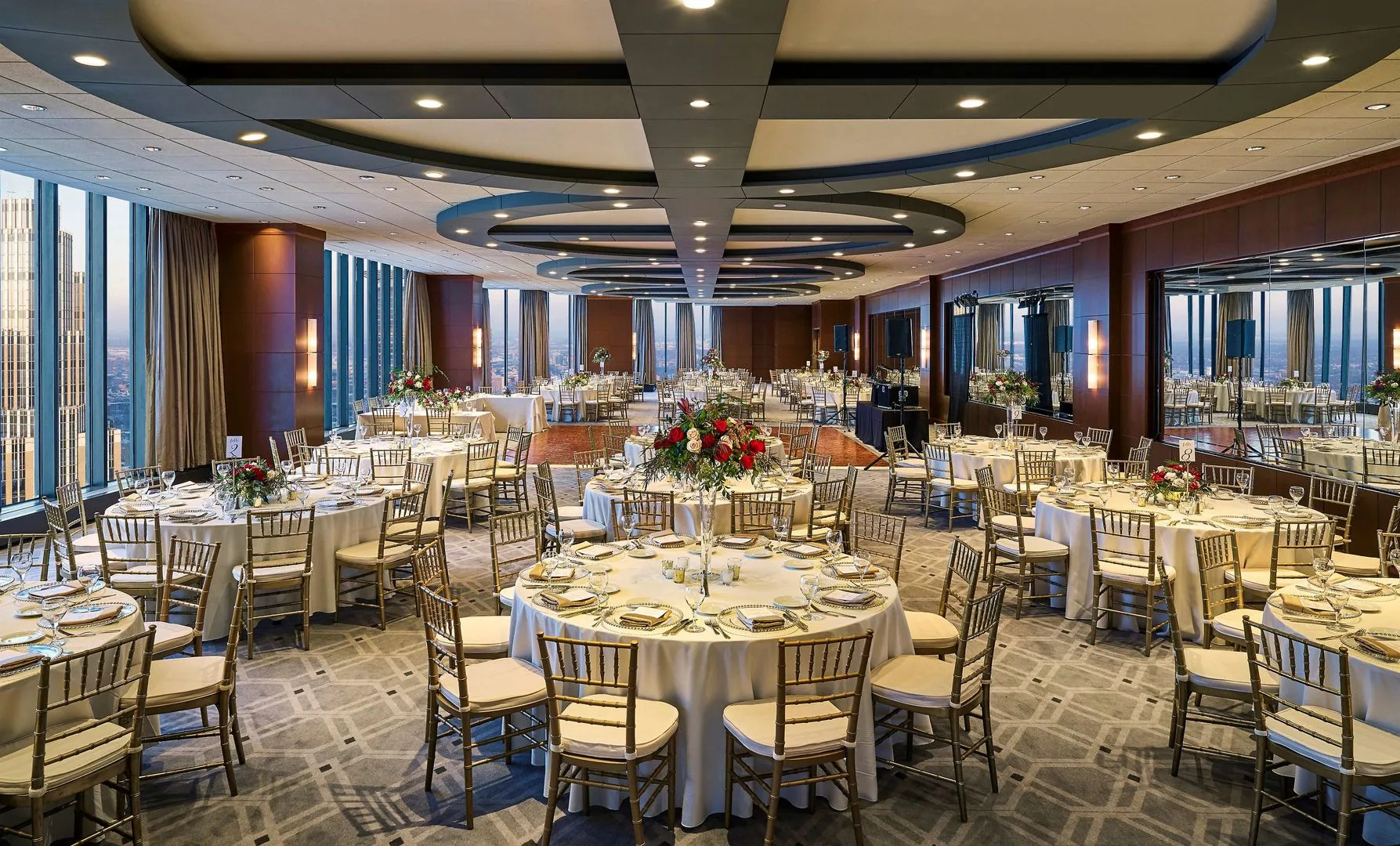 The Marquette Hotel, Curio Collection by Hilton