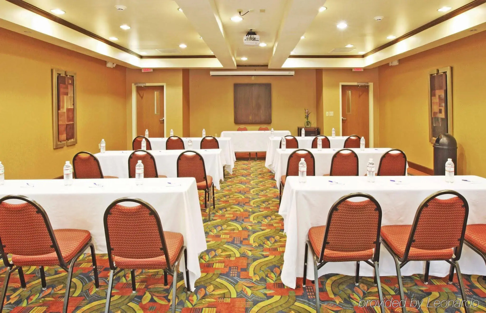 Holiday Inn Express & Suites Little Rock-West by IHG