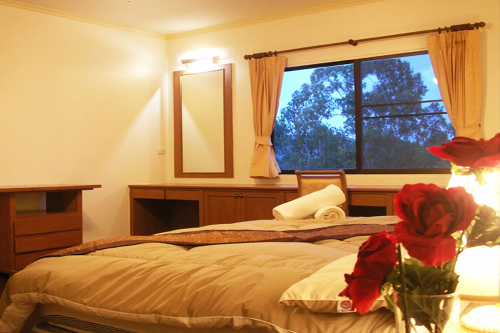 Seastar Hotel And Service Apartment