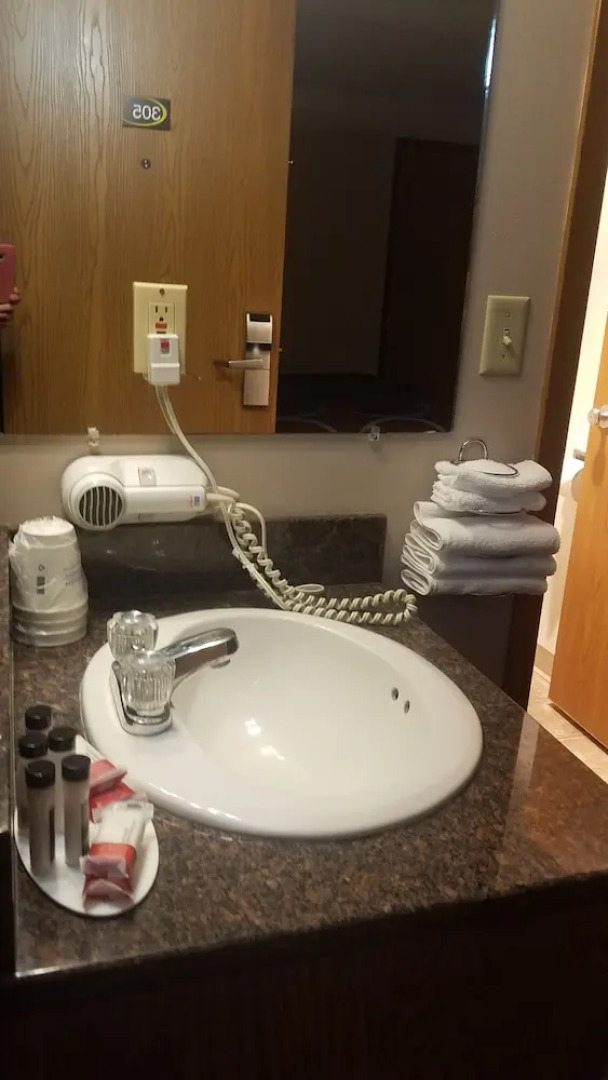 Super 8 By Wyndham Milbank