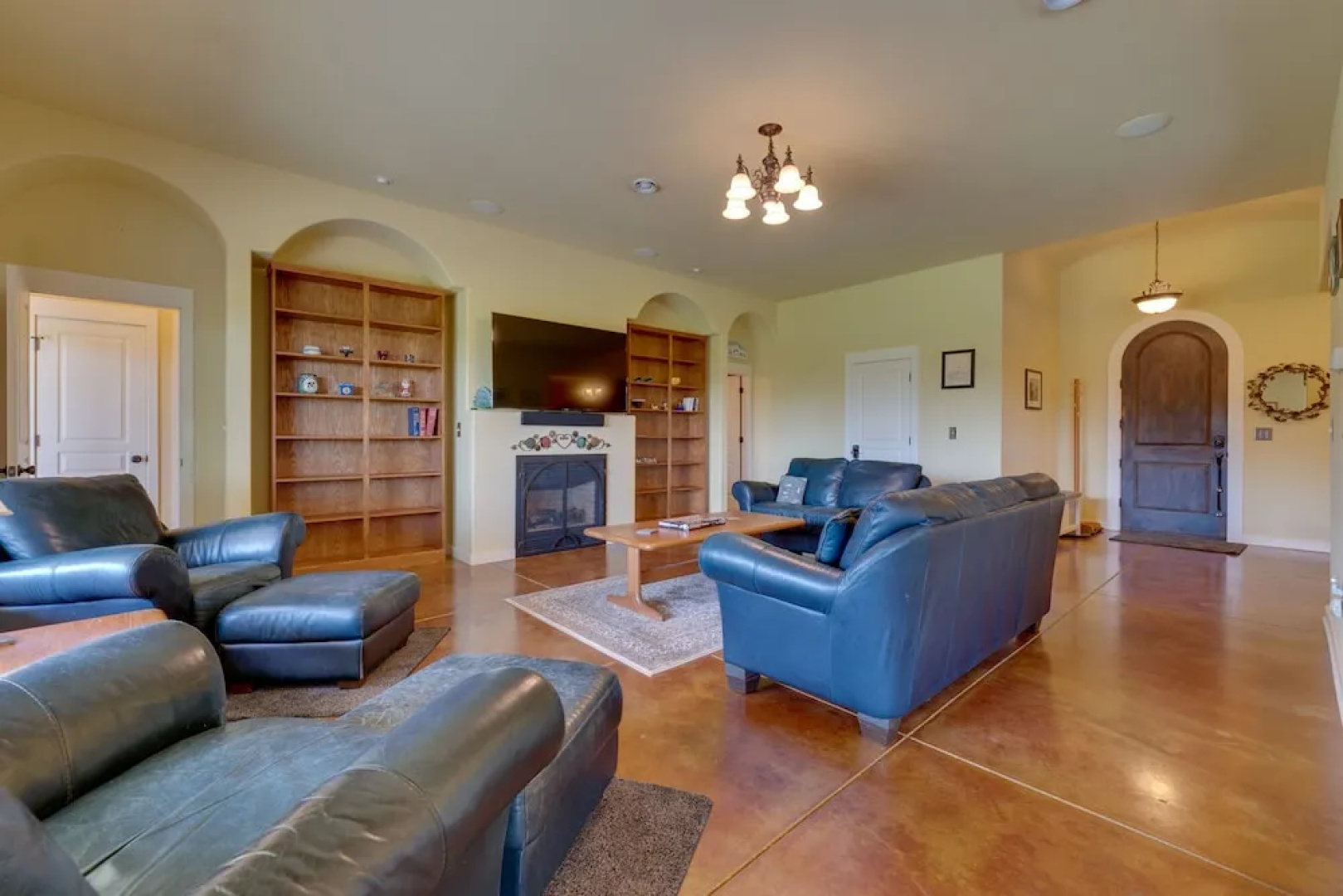 West Richland Home w/ Vineyard & Mountain Views!