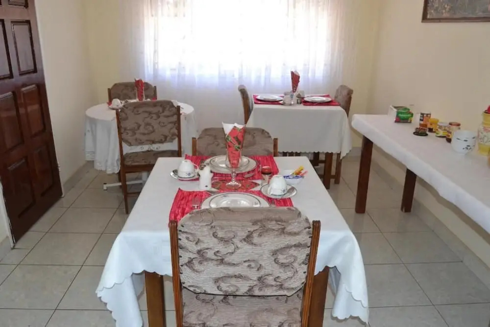 Ebuhleni Guest Lodge