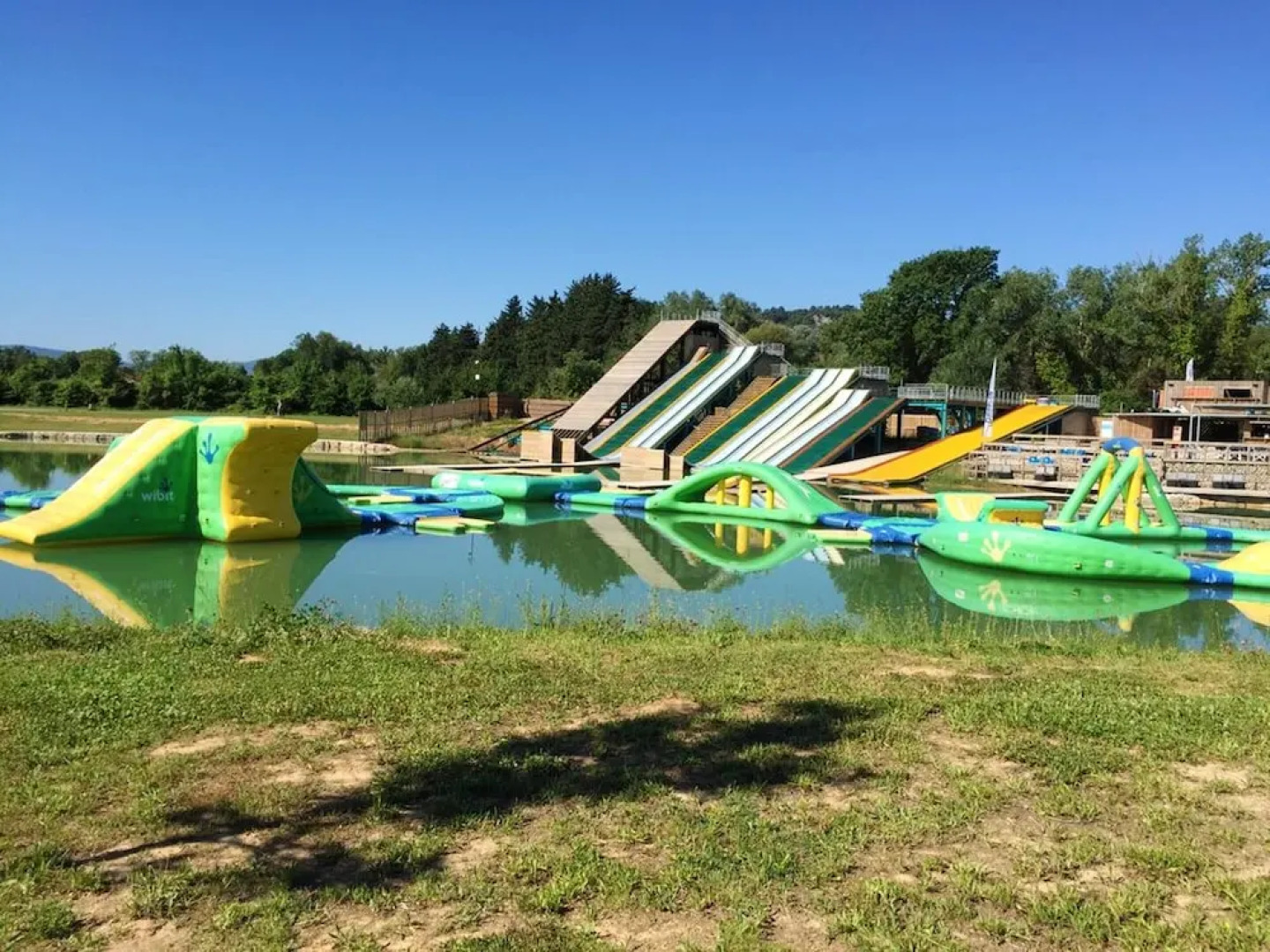 Apartment With one Bedroom in Vidauban, With Wonderful Mountain View, Private Pool, Enclosed Garden - 34 km From the Beach