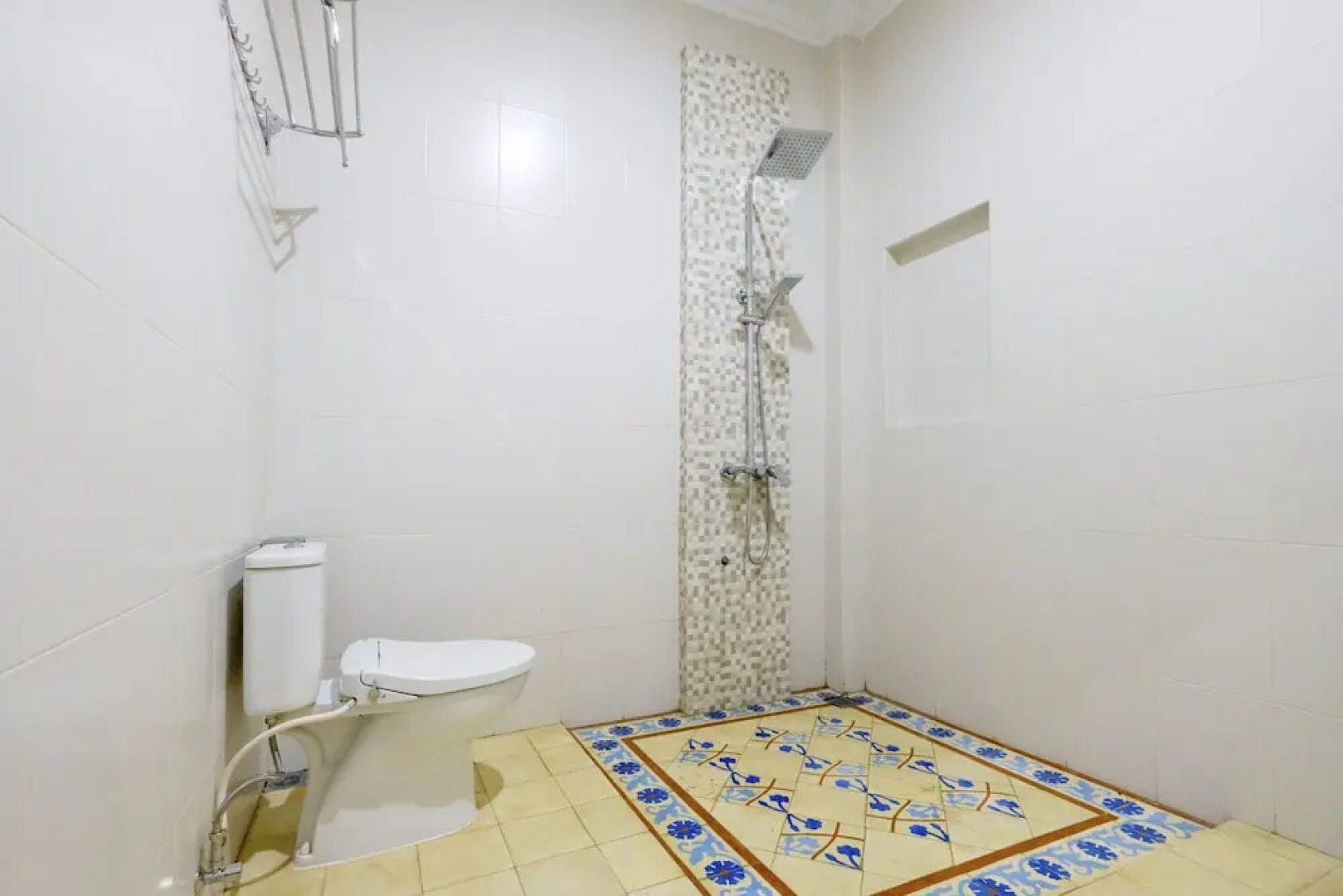 Andongkoe 64 Salatiga by OYO Rooms