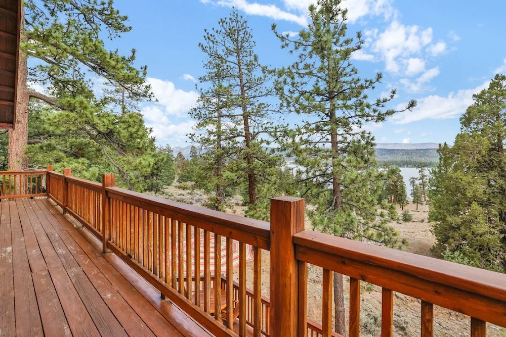 Cozy Lakeview Hideaway #2261