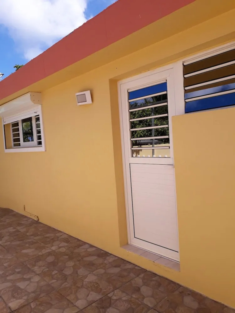 House With one Bedroom in La Trinité, With Furnished Terrace and Wifi