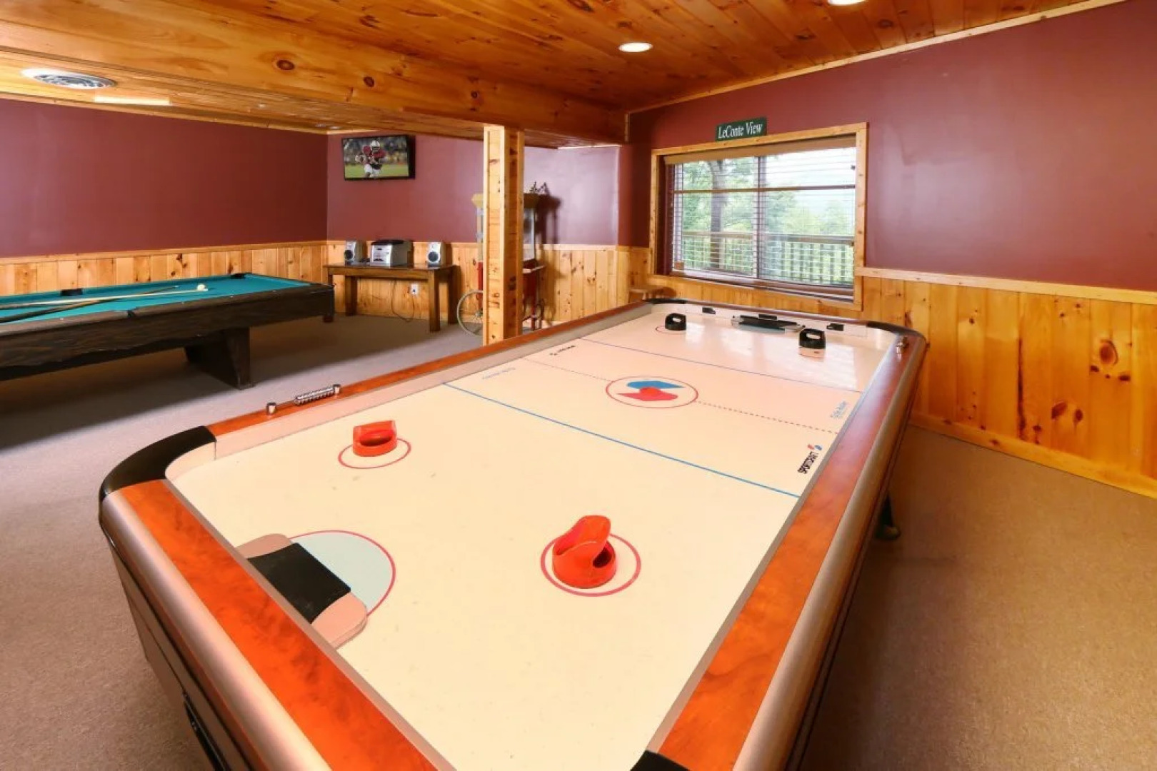 Million Dollar View - Four Bedroom Cabin