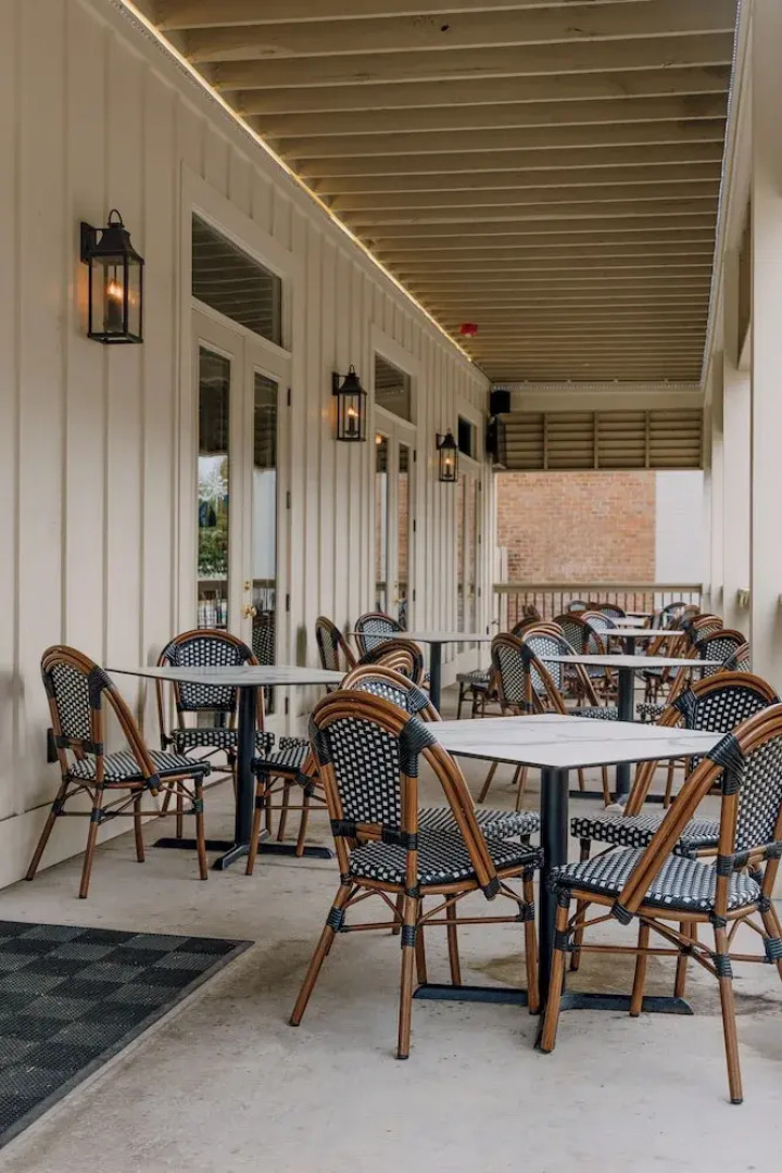 Hotel Whiskey in Pascagoula