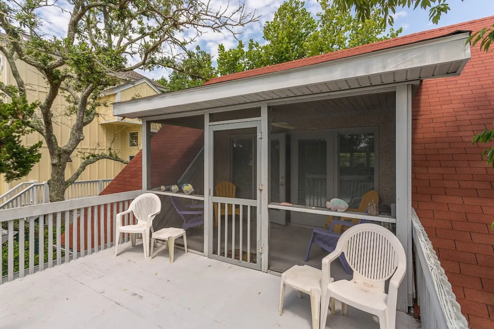 1221 Beachview by Hodnett Cooper