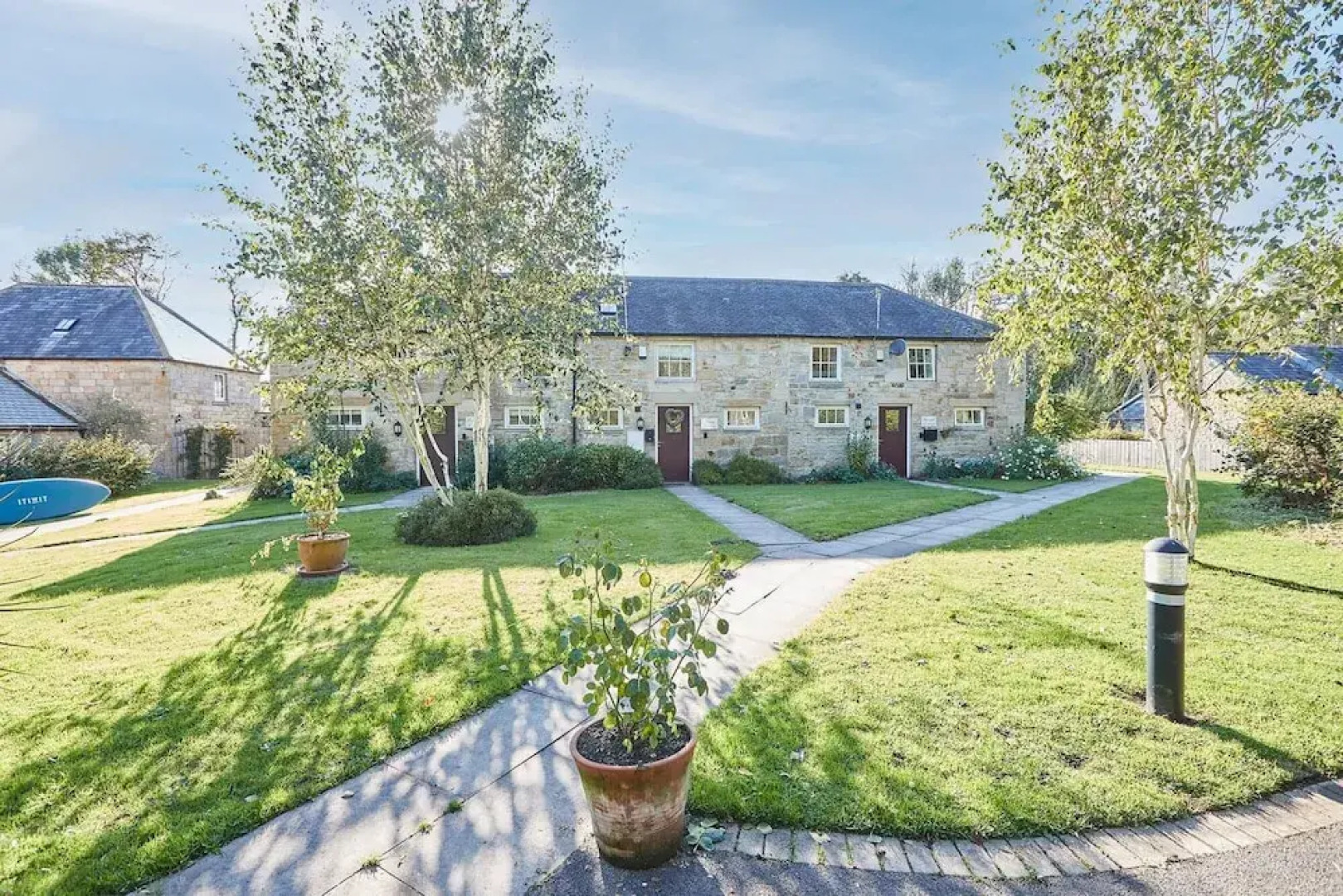 Host Stay Daisy Cottage