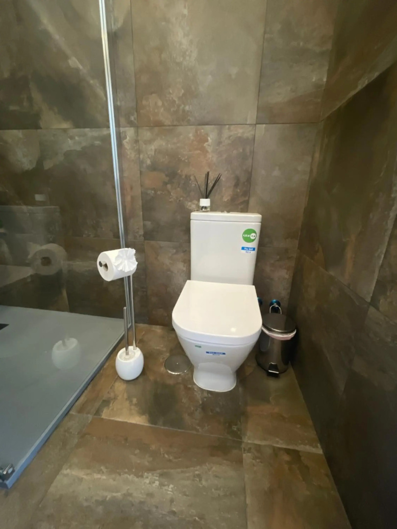 Habitación cama de matrimonio con baño privado