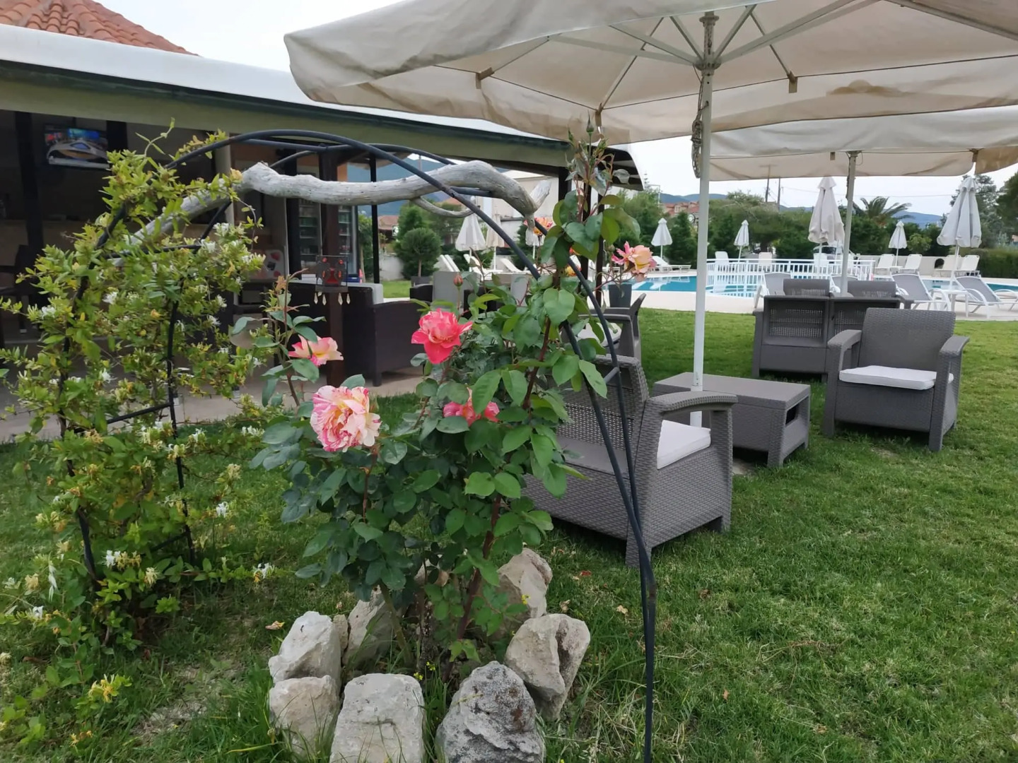 Eleni's Garden & Castello Suites